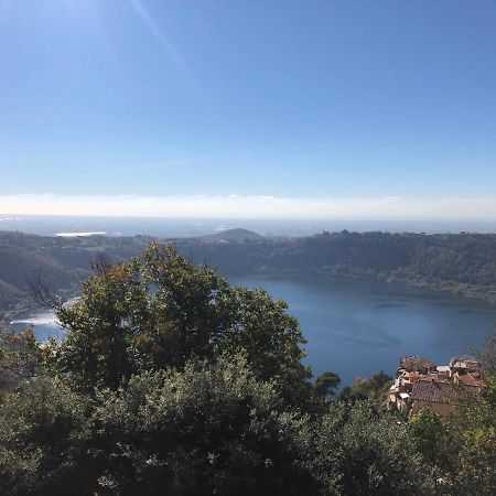 Isola Sul Lago 内米 外观 照片