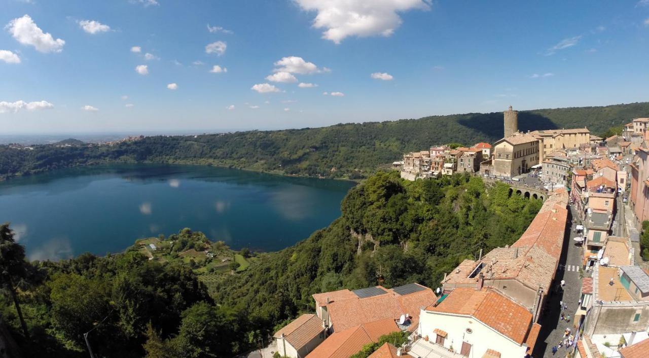 Isola Sul Lago 内米 外观 照片