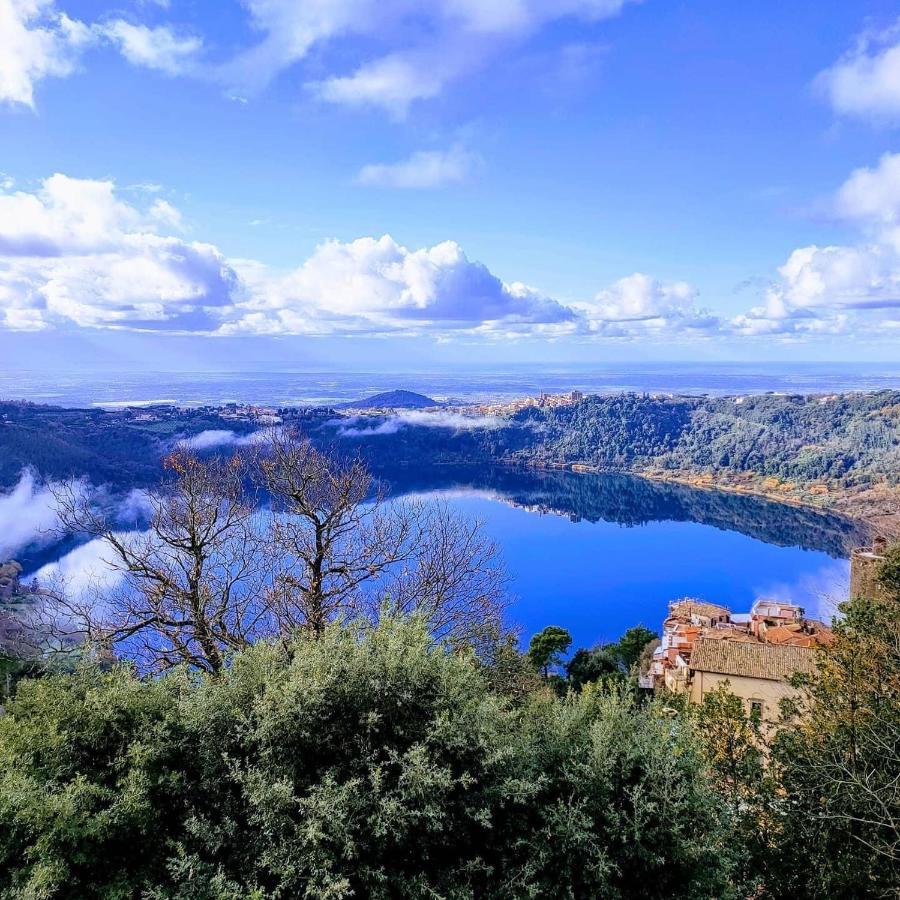 Isola Sul Lago 内米 外观 照片